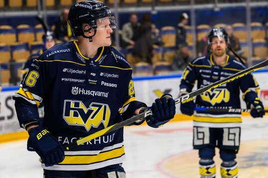 HV71s Tommi Tikka innan ishockeymatchen i kvalet till SHL
