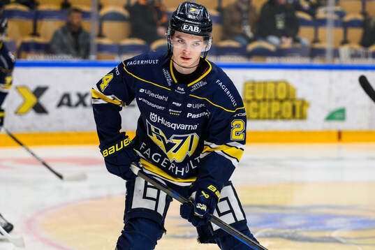 HV71s Oscar Fisker Molgaard  innan ishockeymatchen i kvalet