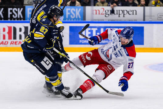 HV71s Bobby Nardella och Oskarshamns Austin Wagner