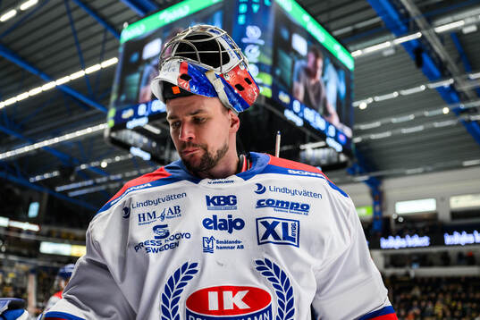 Oskarshamns målvakt Marek Langhamer deppar
