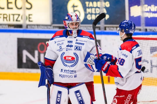 Oskarshamns målvakt Marek Langhamer och Oskarshamns Hugo