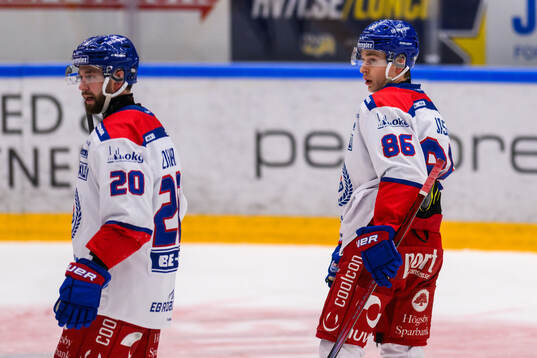Oskarshamns Lukas Jasek och Hynek Zohorna deppar