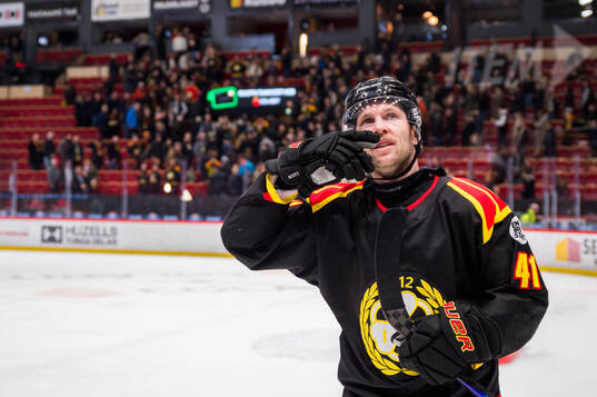 Brynäs Greg Scott jublar