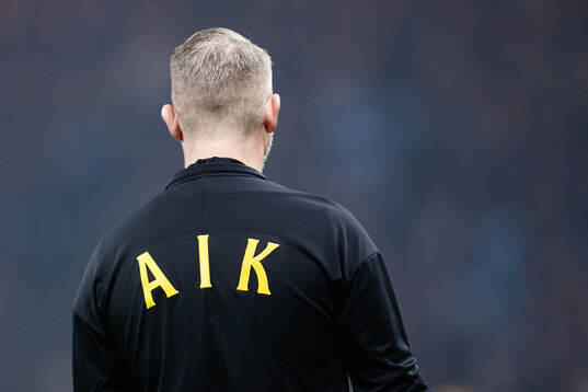 En jacka med texten AIK