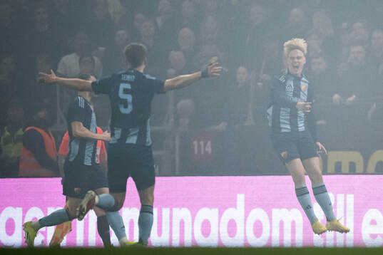 Djurgårdens Lucas Bergvall jublar