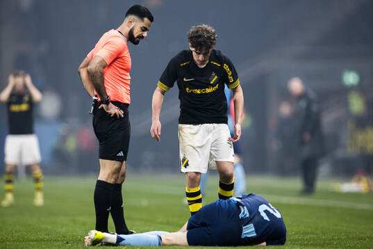 Djurgårdens Piotr Johansson har ont