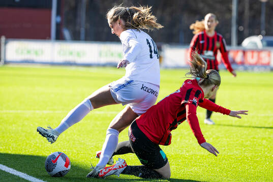 IK Uppsalas Angelina Klingberg och Brommapojkarnas Sara Olai