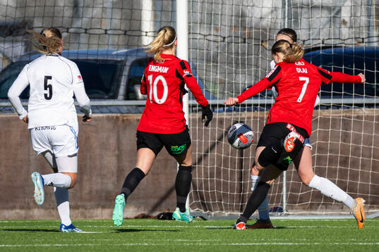 Brommapojkarnas Sara Olai gör 5-1 målet