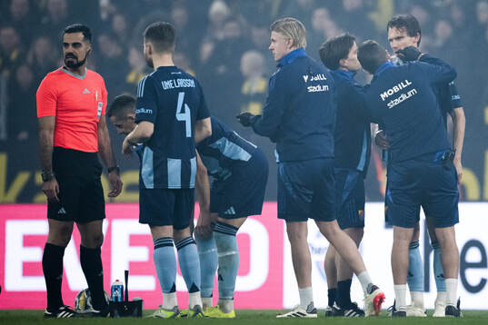 Djurgårdens Albin Ekdal får vård