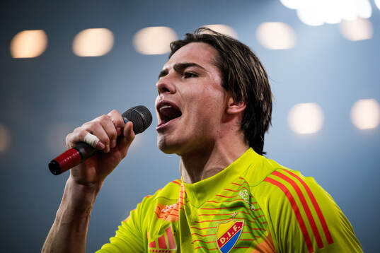 Djurgårdens målvakt Jacob Widell Zetterström jublar