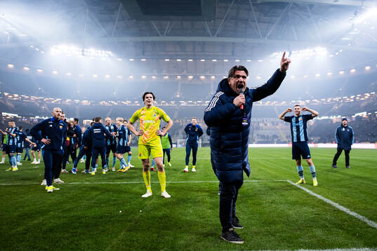 Djurgårdens sportchef Bosse Andersson jublar