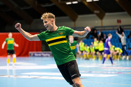 Stian Aabel of NTNUI celebrates