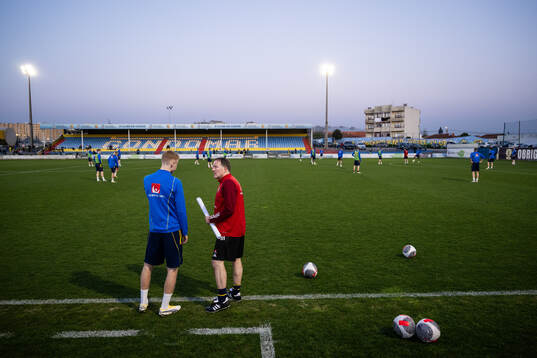 Hugo Larsson and assistant coach Remy Reijnierse of the
