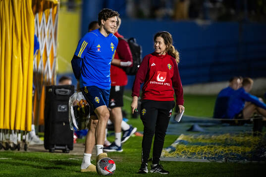 Victor Nilsson Lindelöf and media officer Petra Thorén of