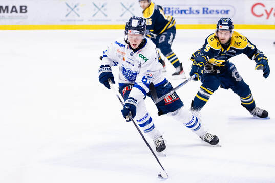 Karlskogas Jesper Norbäck och Södertäljes Viktor Grahn
