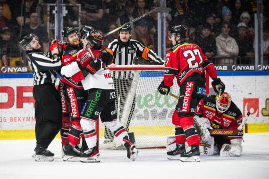 Luleås Brendan Shinnimin och Örebros Danick Martel