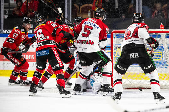 Luleås Linus Omark gör 1-0