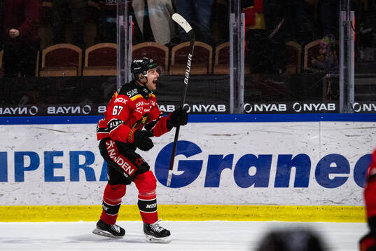 Luleås Linus Omark jublar