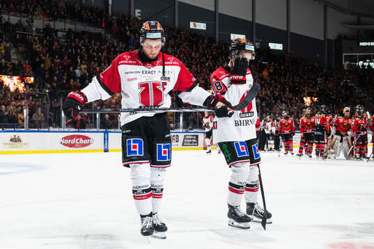 Örebros Glenn Gustafsson och Jonathan Lekkerimäki deppar