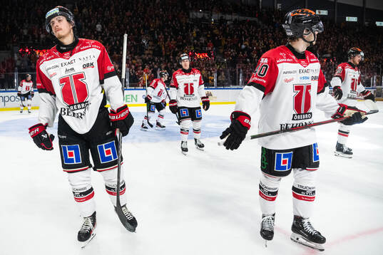 Örebros Samuel Johannesson och Robert Leino deppar