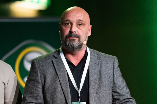 Bosko Orovic, Utsikten