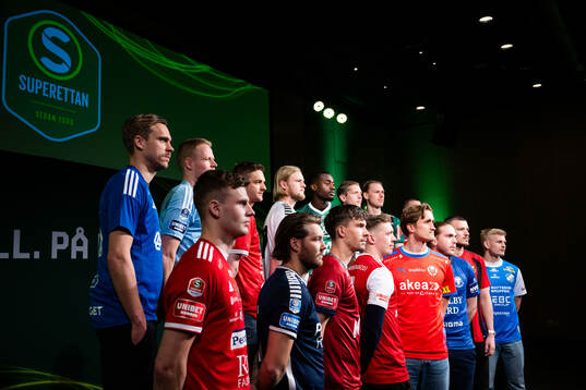 Spelarna står uppställda för en lagbild