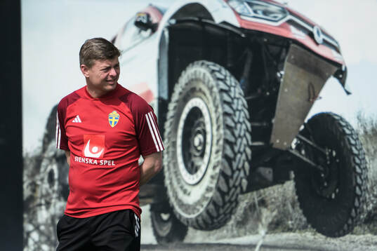 Head coach Jon Dahl Tomasson of the Swedish men's national