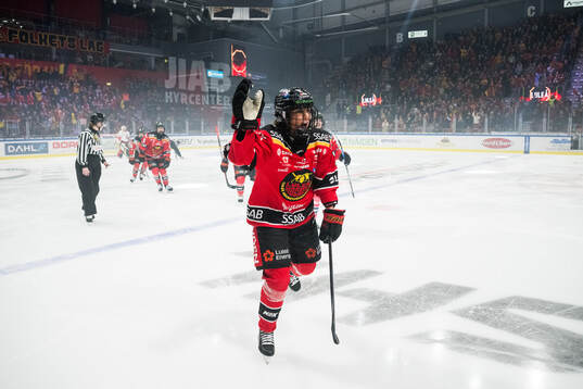 Luleås Anna Kjellbin jublar