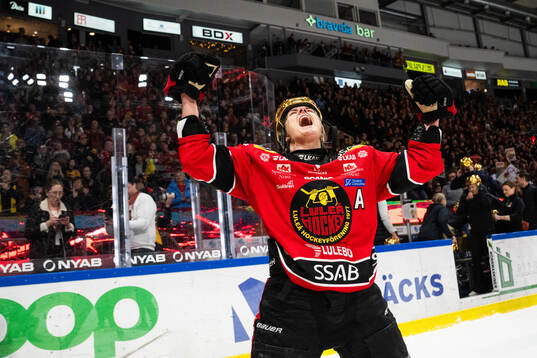 Luleås Emma Nordin jublar