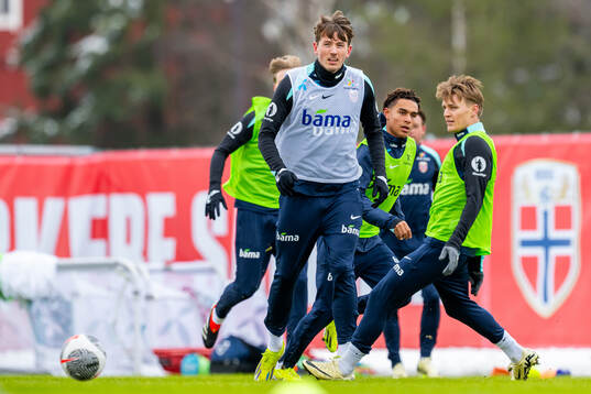 Sander Berge and Martin Ødegaard of the Norwegian national