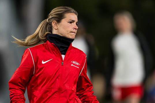 Andrine Hegerberg of Brann warms up