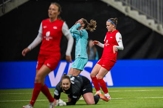 Caroline Graham Hansen of Barcelona reacts ft missing a