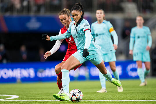Ingrid Stenevik of Brann and Salma Paralluelo of Barcelona