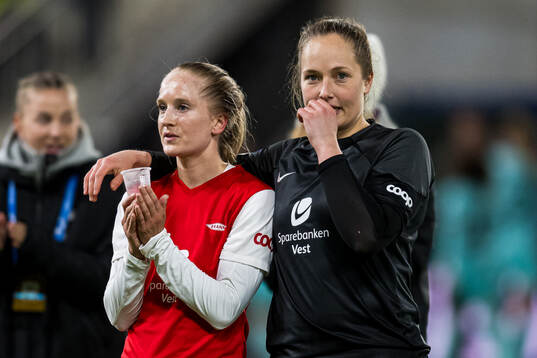 Amalie Eikeland and Aurora Mikalsen of Brann