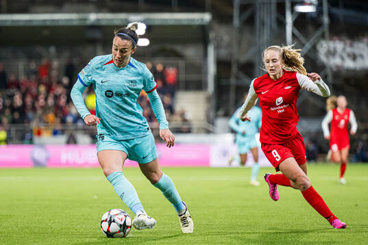 Lucy Bronze of Barcelona