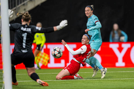 Lucy Bronze of Barcelona
