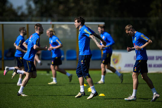 Bläddra bland fler bilder av Football, Sweden, training