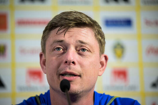 Head coach Jon Dahl Tomasson of the Swedish men's national