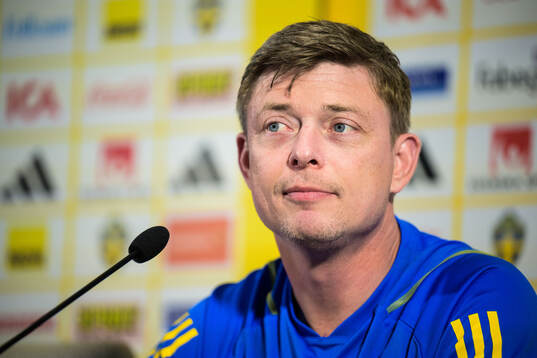 Head coach Jon Dahl Tomasson of the Swedish men's national