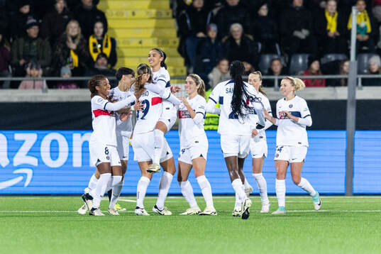 Eva Gaetino of Paris Saint Germain celebrates with team