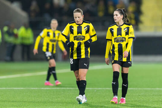 Anna Anvegård and Clarissa Larisey of Häcken look dejected