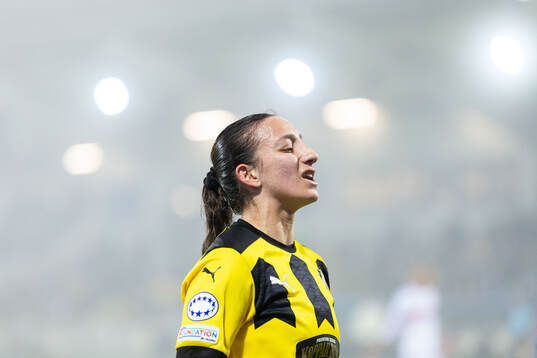 Rusul Rosa Kafaji of Häcken looks dejected