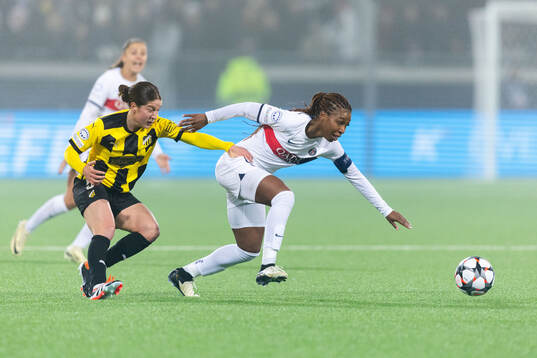 Ruby Grant of Häcken and Grace Geyoro of Paris Saint