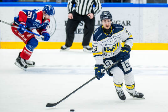 HV71s Nick Shore