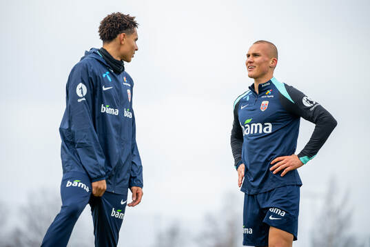 Antonio Nusa and Leo Skiri Østigård of the Norwegian