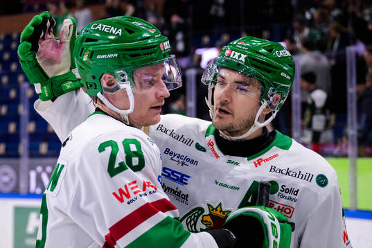 Rögles Anton Bengtsson och Brady Ferguson jublar