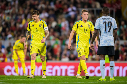 Victor Nilsson Lindelöf and Viktor Gyökeres of Sweden