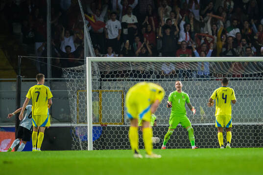 Goalkeeper Robin Olsen of Sweden reacts