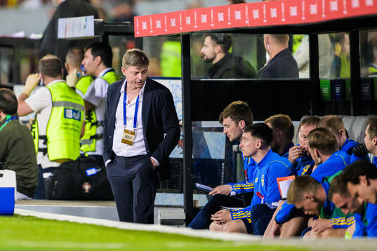 Head coach Jon Dahl Tomasson of Sweden