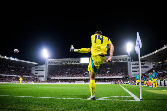 Mattias Svanberg of Sweden takes a corner kick